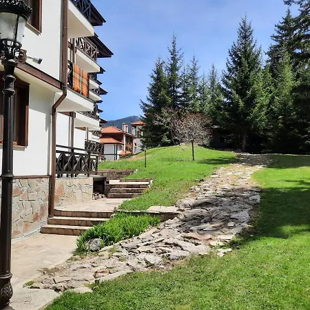 Lusi Holiday, смолянски езера アパート スモーリャン