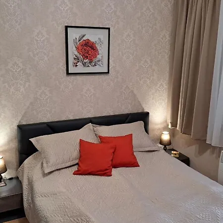 Apartment Lusi Holiday, смолянски езера
