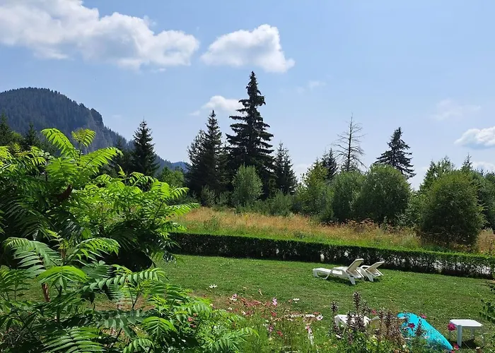 Lusi Holiday, смолянски езера アパート スモーリャン