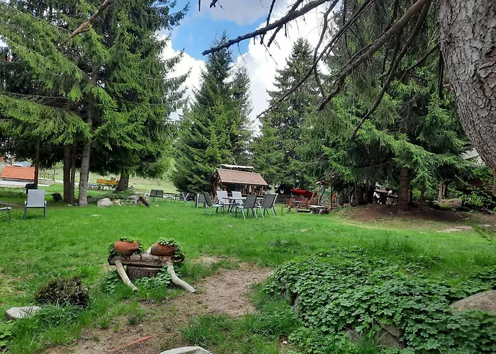 Lusi Holiday, смолянски езера アパート *