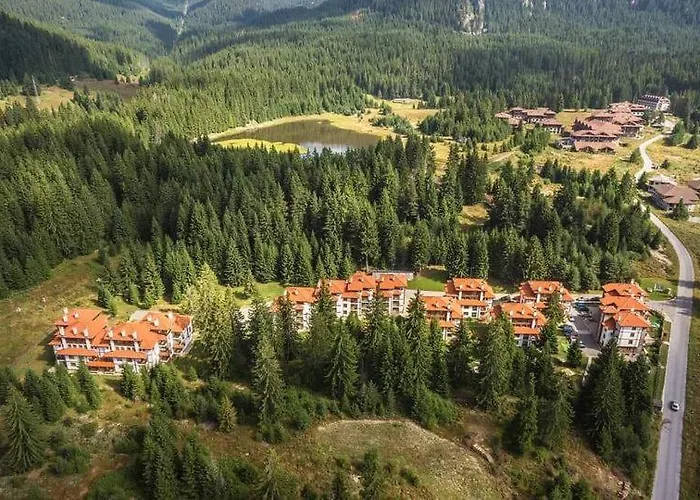 Lusi Holiday, смолянски езера