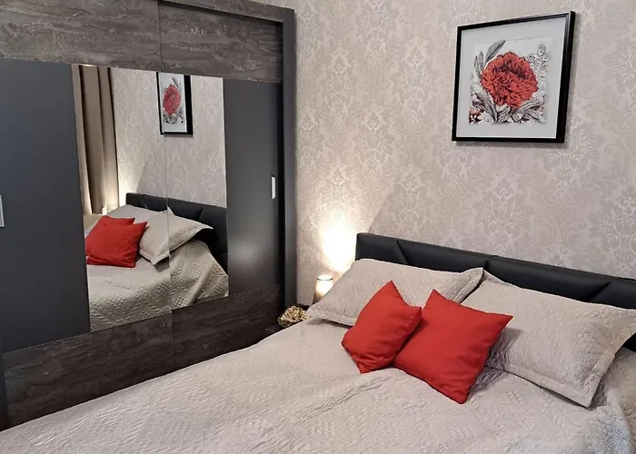 Lusi Holiday, смолянски езера アパート スモーリャン